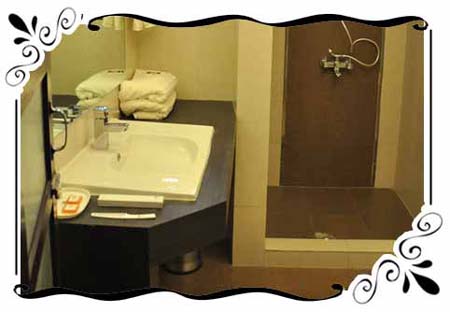 Hotel MGM Bath Room
