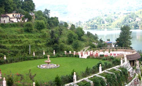 Lake Villageb
