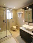 Imperial Apartments Bathroom