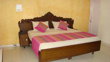 Super Deluxe Bed